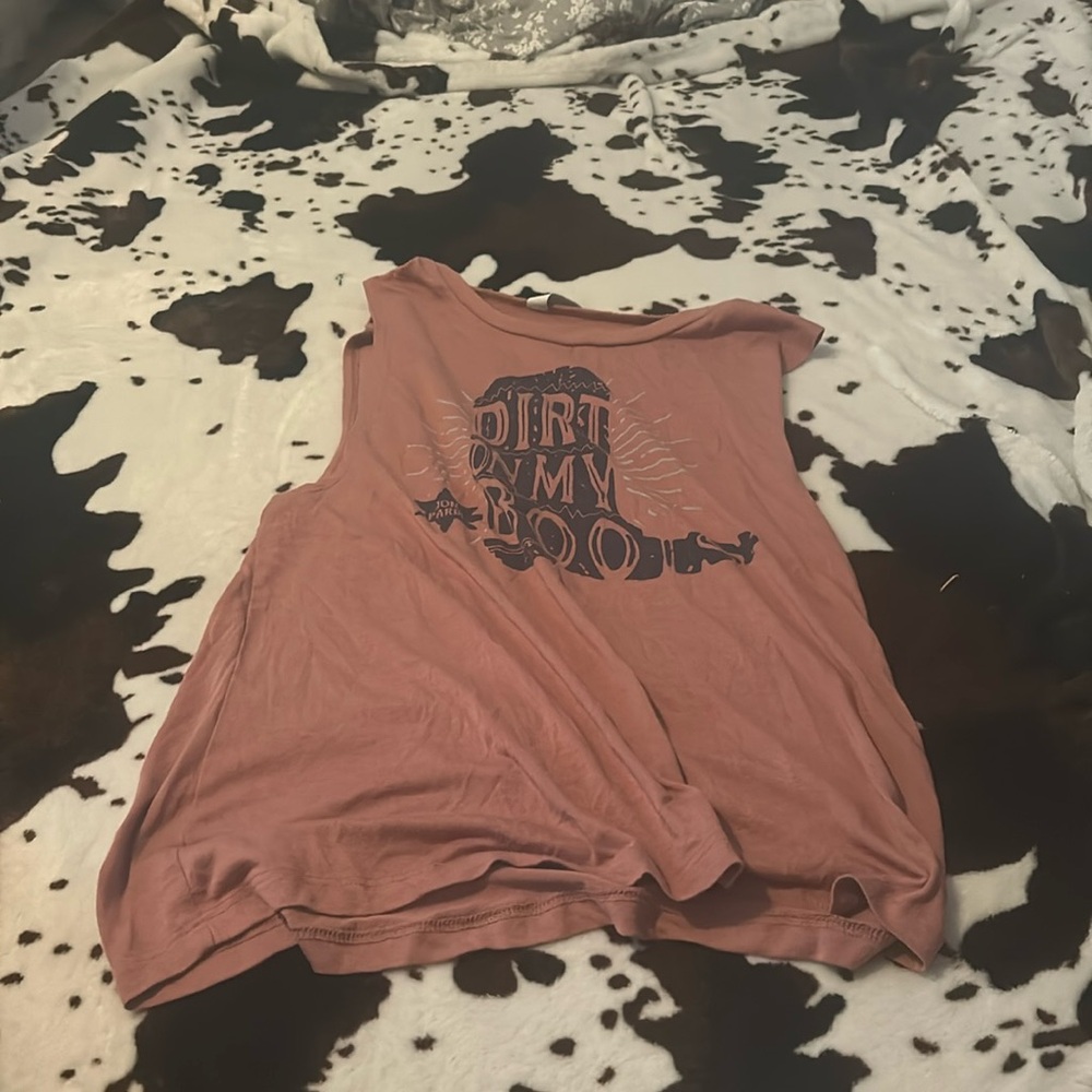 Dark pink muscle shirt